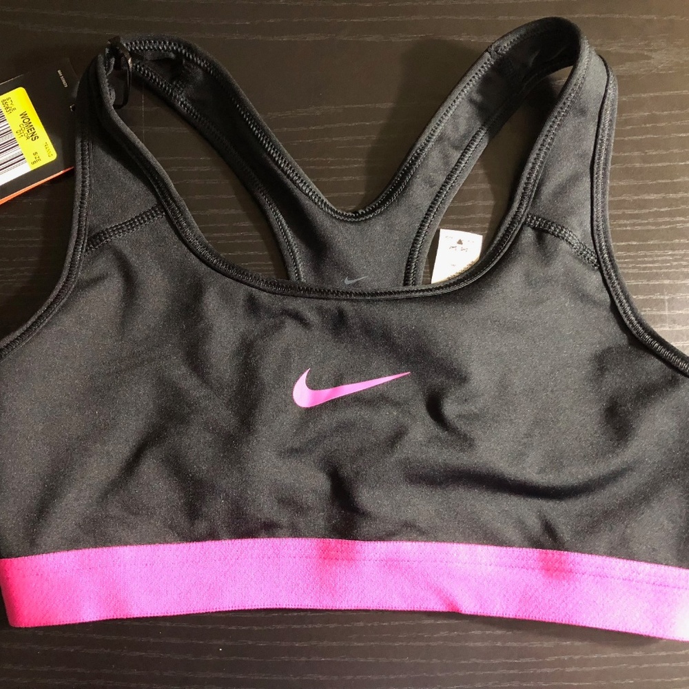 Nike Classic Swoosh Sports Bra